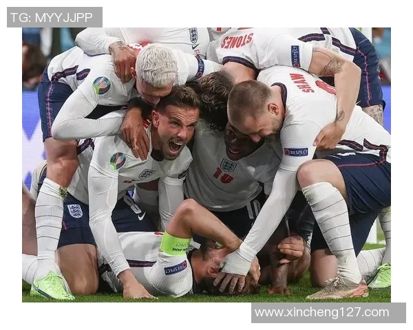 绿茵传奇:一位足球明星的奋斗与荣耀之路 绿茵传奇:一位足球明星的奋斗与荣耀之路