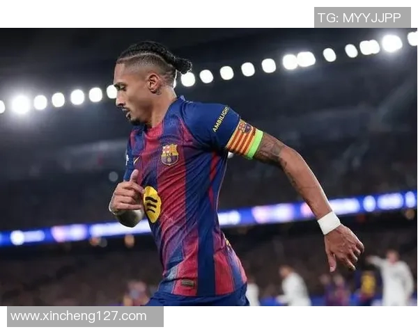 超酷足球明星大盘点他们的风采与成就让你惊叹不已